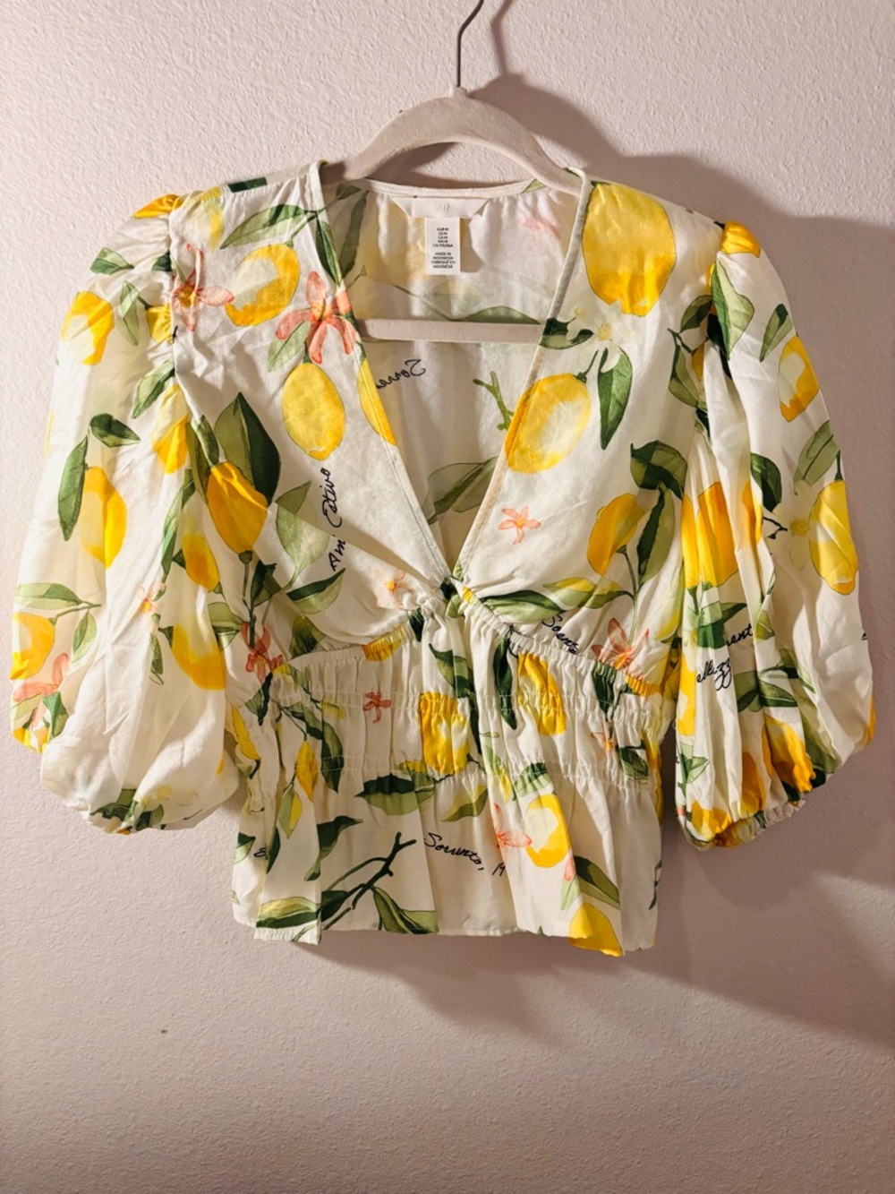 H&M Lemon-Print Puff Sleeve Blouse – Size M - Picture 2 of 9